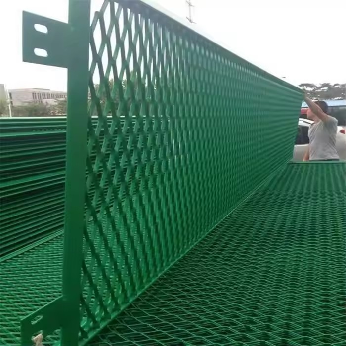 Durable Steel Expanded Metal Mesh Fence | High Security &#038; Visibility