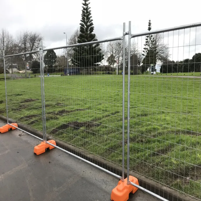 welded wire mesh fence