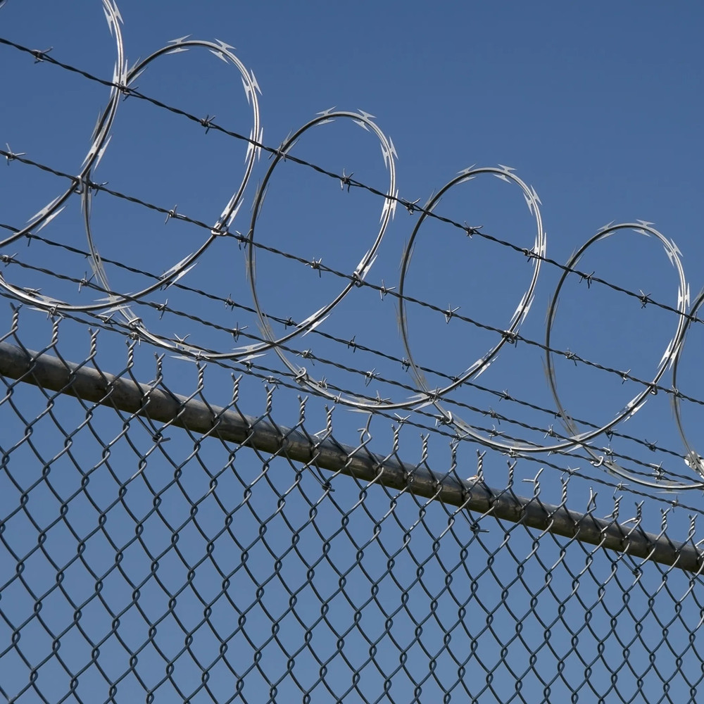 chain link mesh fence